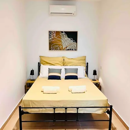 Holiday home Sunny House By The Sea *