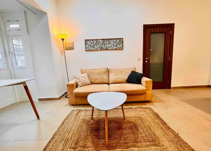 Sunny House By The Sea *