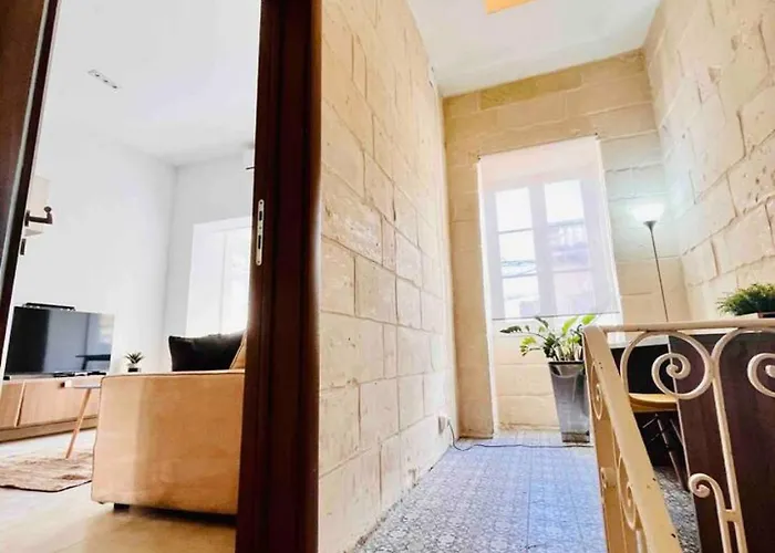 Sunny House By The Sea Holiday home Gzira