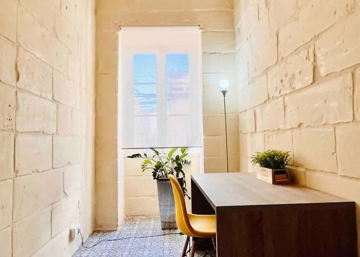 Holiday home Sunny House By The Sea Gzira