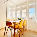 Ferienhaus Sunny House By The Sea