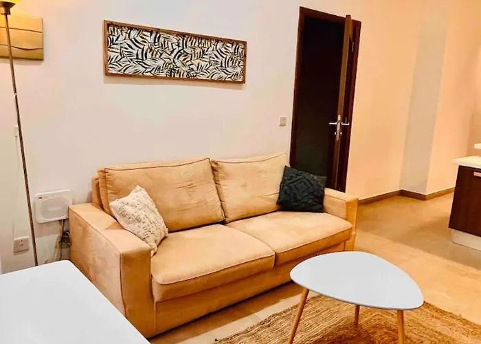 Sunny House By The Sea *