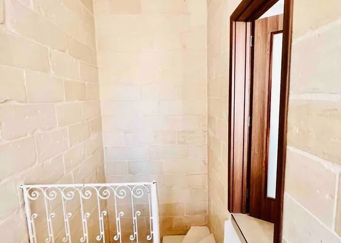 Sunny House By The Sea Ferienhaus Gzira